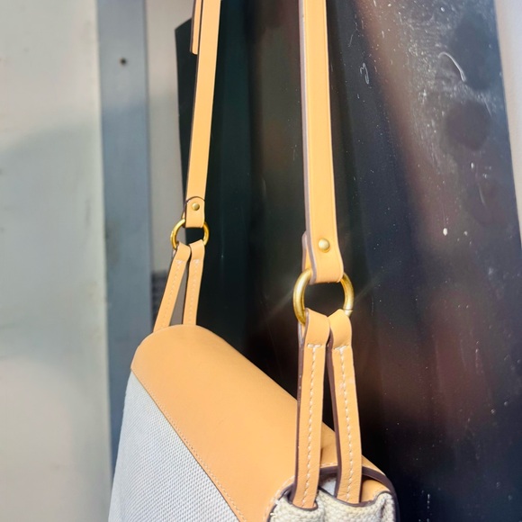 Tory Burch Tan and Cream Crossbody Bag - Picture 5 of 8